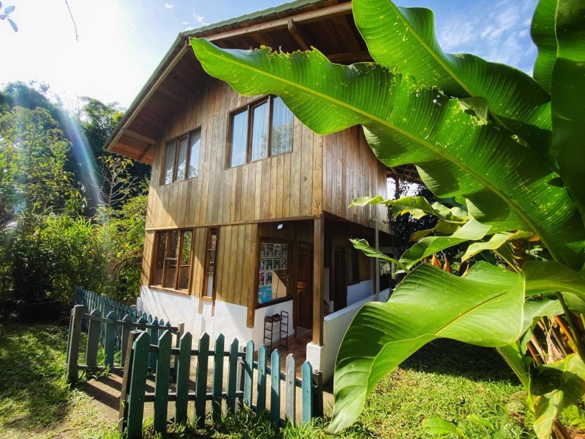 Inti Mindo Hostel Экстерьер фото